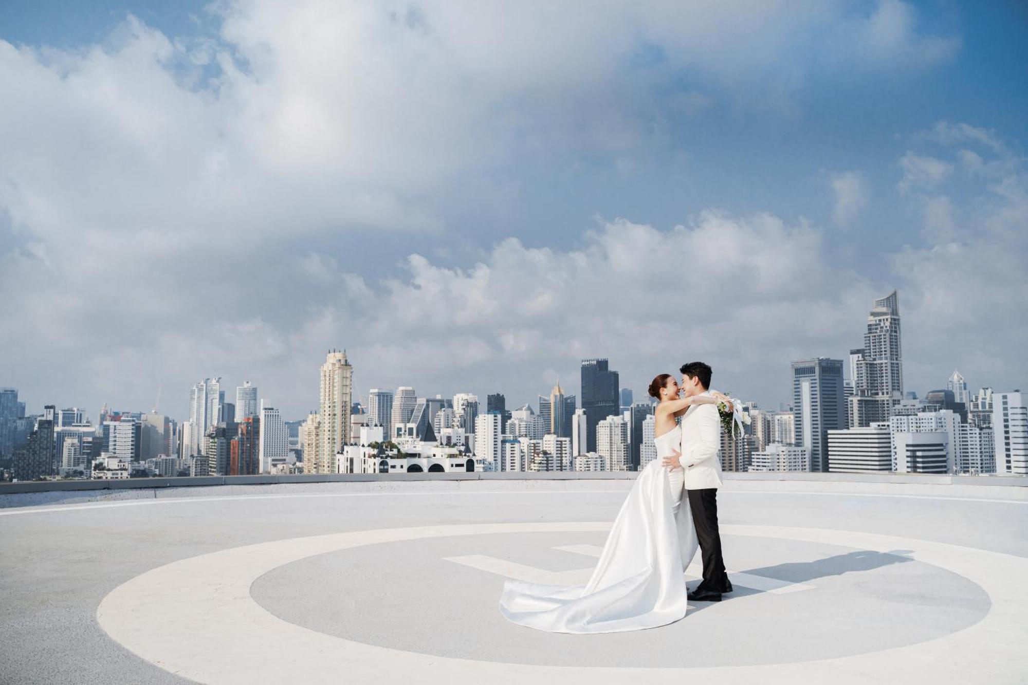 Grand Mercure Bangkok Atrium מראה חיצוני תמונה Wedding in Bangkok