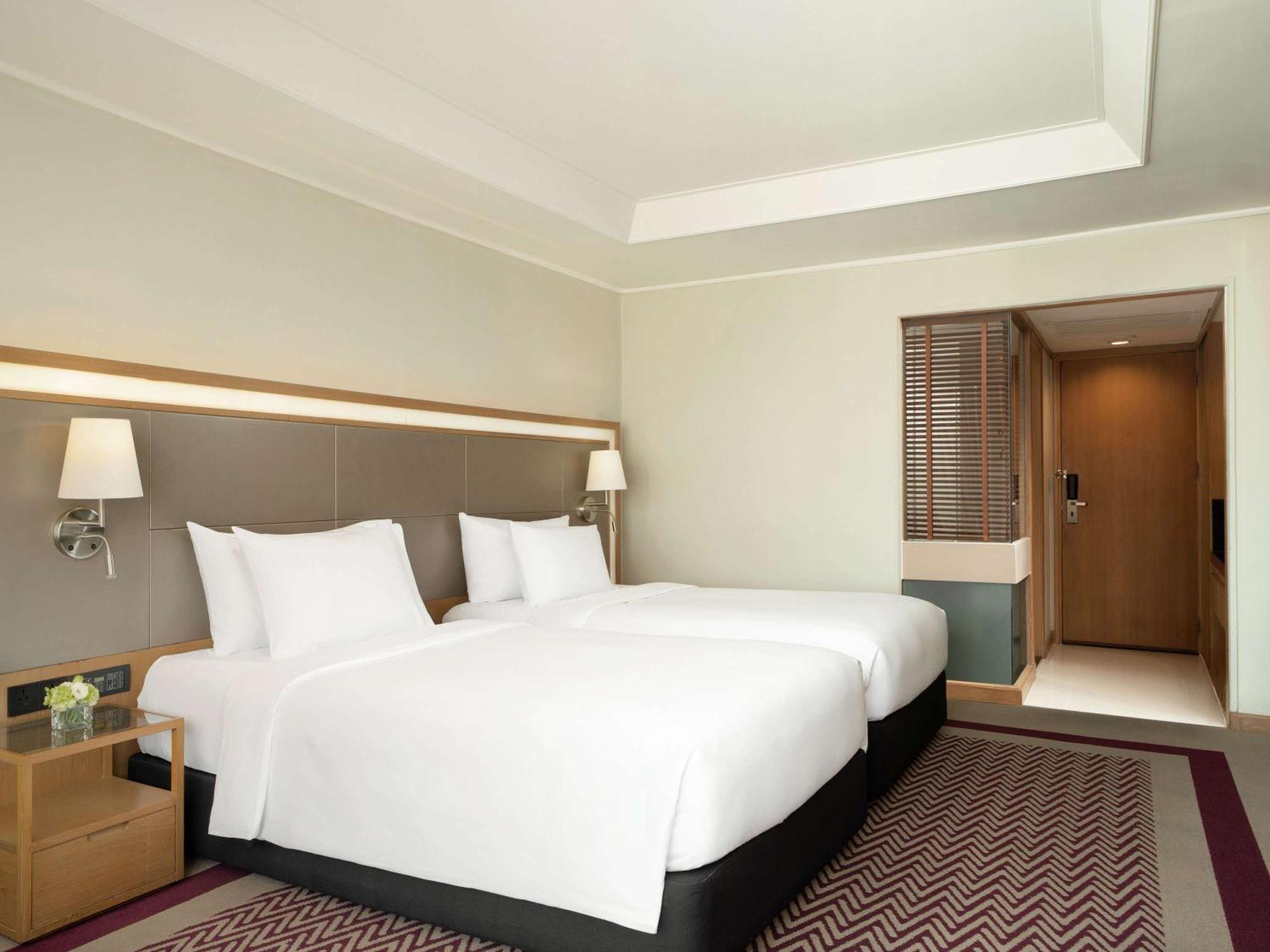 Grand Mercure Bangkok Atrium מראה חיצוני תמונה Deluxe Room